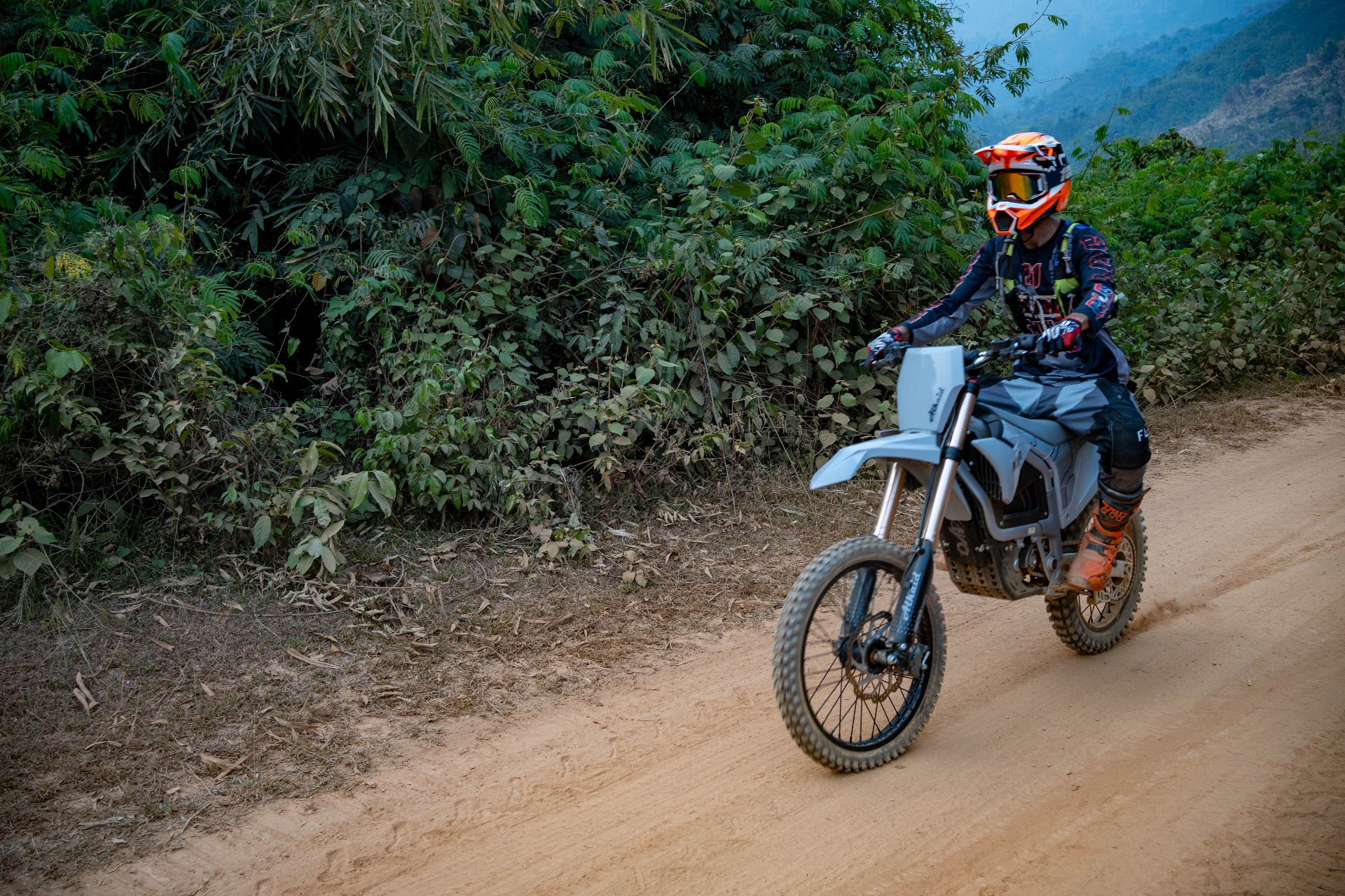 Electric vs Gas Enduro in Laos: Why We Ride Kayo EC2i in Vang Vieng