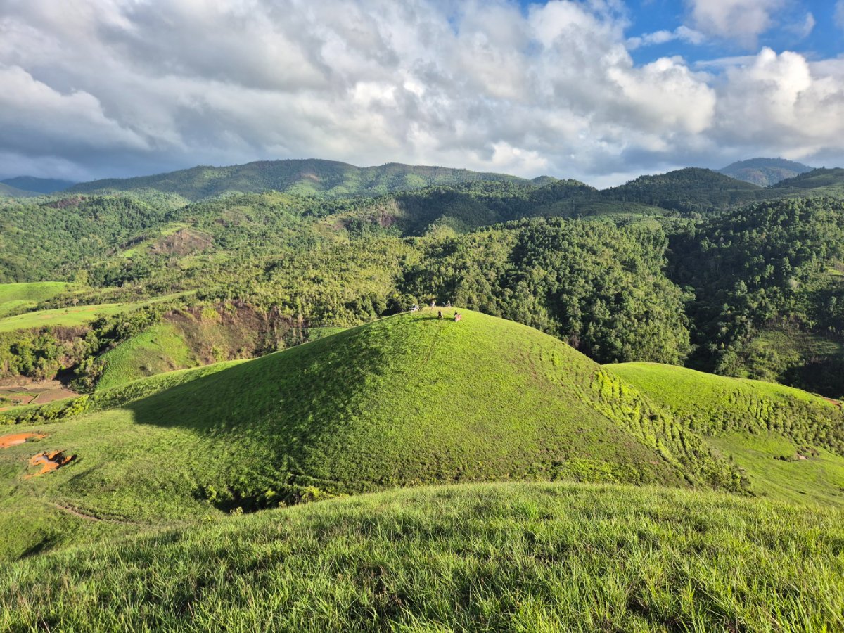 6-Day Laos Enduro Tour: Xaysomboun & Phou Bia from Vang Vieng