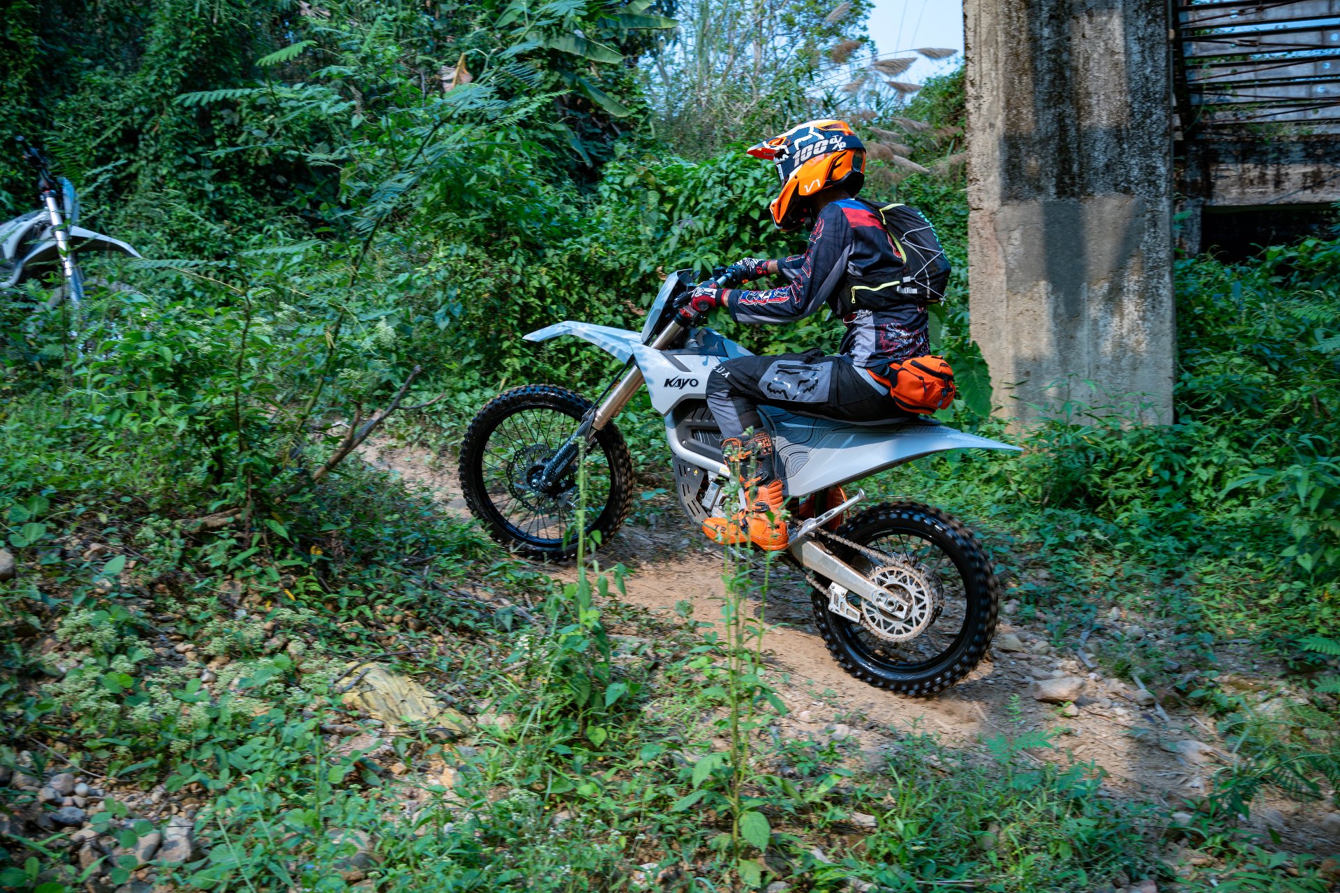 Full Day Tour — Vang Vieng electric enduro