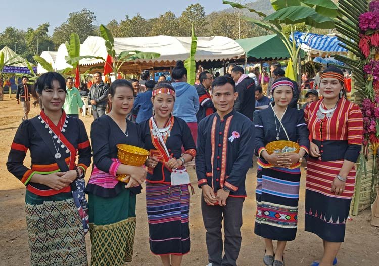 Lao People: Culture, Traditions & Legendary Hospitality Guide (2025)