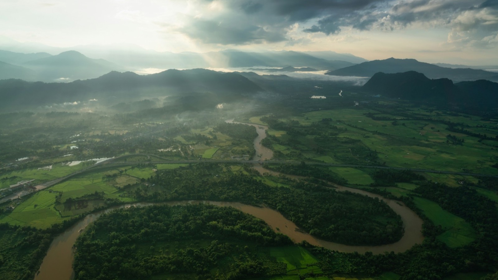 Vang Vieng in September and October: What Actually Runs