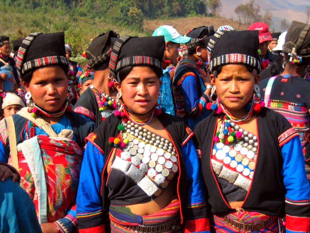 Lao People: Culture, Traditions & Legendary Hospitality Guide (2025)