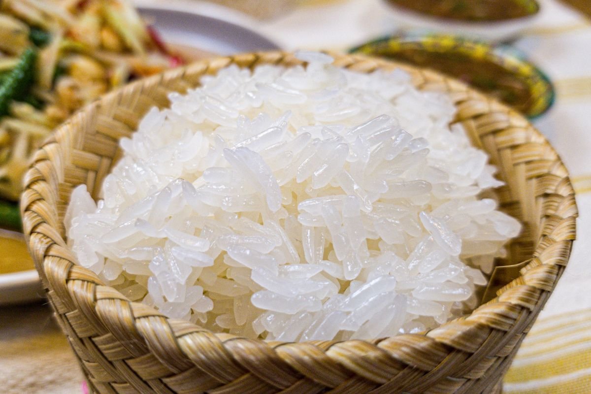 Lao Food Guide: 15 Must-Try Dishes in Laos (2025)